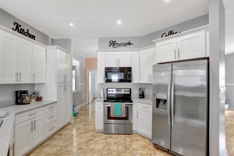 Villa ou maison à vendre à Kissimmee, Floride: 3 chambres, 172.33 m2 № 1803871 - photo 15