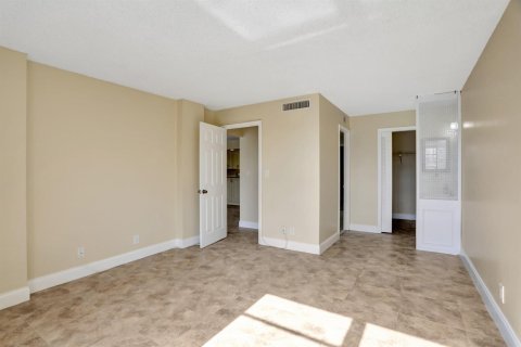 Copropriété à louer à Boca Raton, Floride: 2 chambres, 93.83 m2 № 2252010 - photo 17