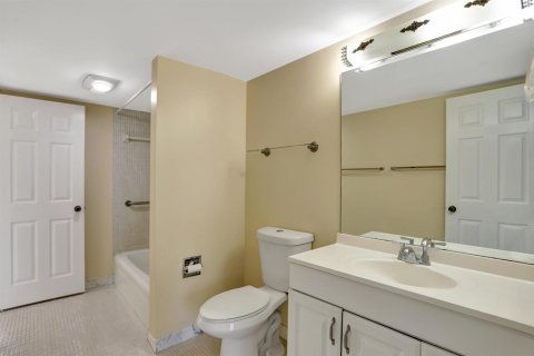 Copropriété à louer à Boca Raton, Floride: 2 chambres, 93.83 m2 № 2252010 - photo 23