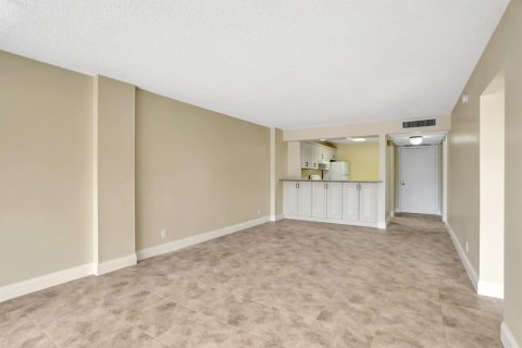 Copropriété à louer à Boca Raton, Floride: 2 chambres, 93.83 m2 № 2252010 - photo 15