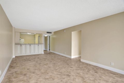 Copropriété à louer à Boca Raton, Floride: 2 chambres, 93.83 m2 № 2252010 - photo 14