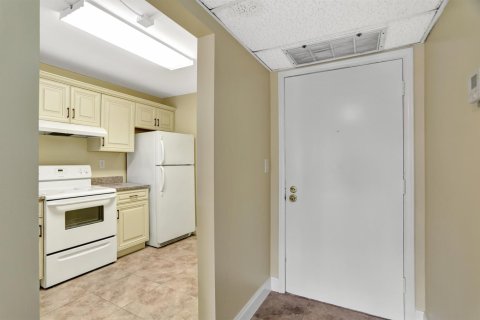 Copropriété à louer à Boca Raton, Floride: 2 chambres, 93.83 m2 № 2252010 - photo 2