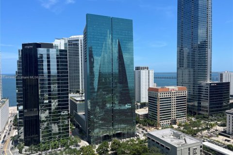 Condominio en alquiler en Miami, Florida, 2 dormitorios, 95.04 m2 № 1926458 - foto 1