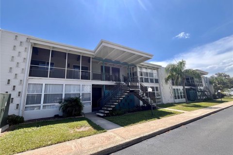 Condominio en Winter Park, Florida, 2 dormitorios № 2333970