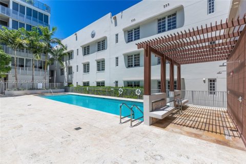 Condo in Miami Beach, Florida, 1 bedroom  № 2432535 - photo 7