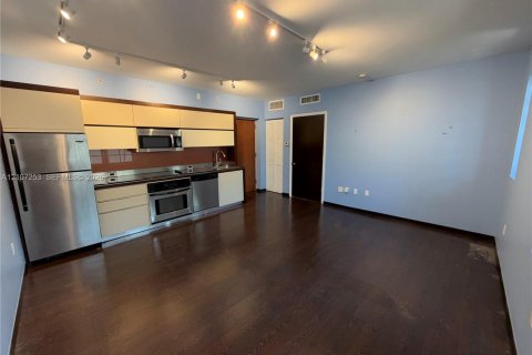 Condo in Miami Beach, Florida, 1 bedroom  № 2432535 - photo 24