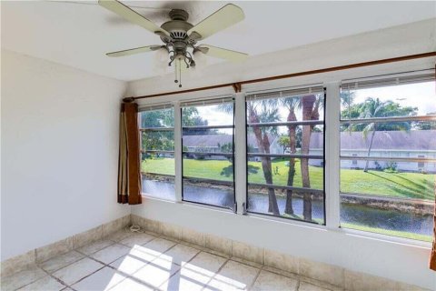 Condo in Delray Beach, Florida, 1 bedroom  № 2249563 - photo 8
