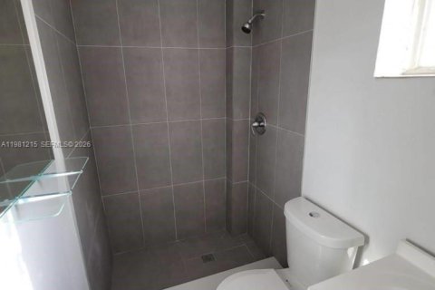 Copropriété à louer à Miami, Floride: 2 chambres № 2044352 - photo 10