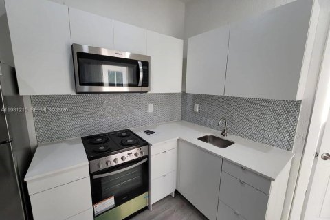 Copropriété à louer à Miami, Floride: 2 chambres № 2044352 - photo 3