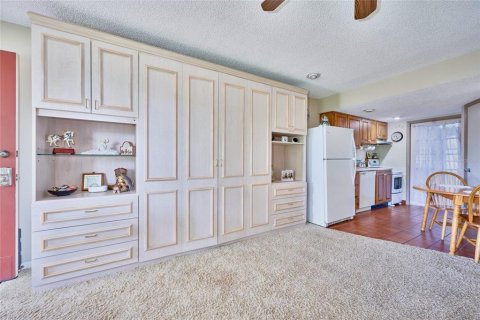 Condominio en venta en River Ranch, Florida, 1 dormitorio, 44.69 m2 № 2102160 - foto 5