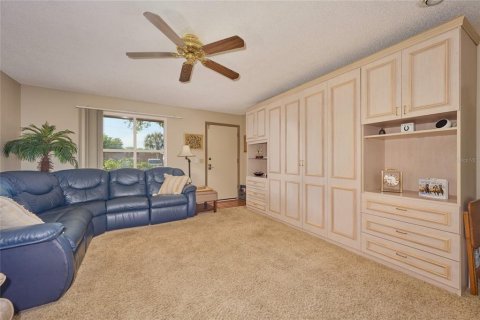 Condominio en venta en River Ranch, Florida, 1 dormitorio, 44.69 m2 № 2102160 - foto 3