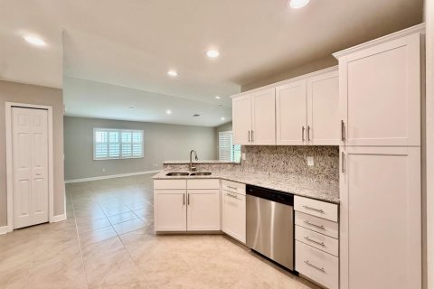 House in St. Lucie, Florida 3 bedrooms, 169.18 sq.m. № 2185040 - photo 27