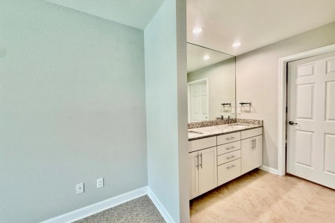House in St. Lucie, Florida 3 bedrooms, 169.18 sq.m. № 2185040 - photo 12