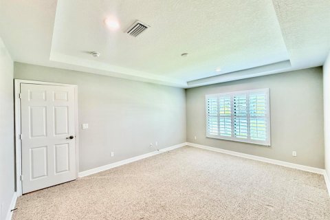 House in St. Lucie, Florida 3 bedrooms, 169.18 sq.m. № 2185040 - photo 9