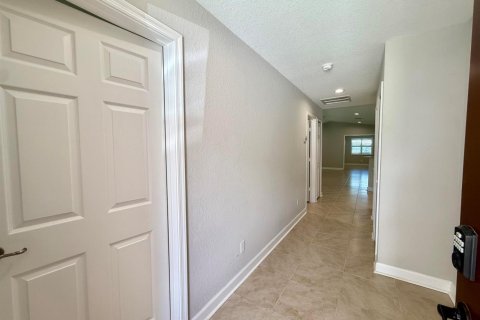 House in St. Lucie, Florida 3 bedrooms, 169.18 sq.m. № 2185040 - photo 21