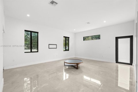 Casa en venta en Hallandale Beach, Florida, 3 dormitorios, 148.64 m2 № 2378870 - foto 3