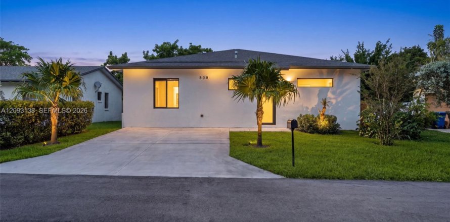 Casa en Hallandale Beach, Florida 3 dormitorios, 148.64 m2 № 2378870