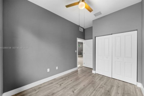 Casa en venta en Hallandale Beach, Florida, 3 dormitorios, 148.64 m2 № 2378870 - foto 19