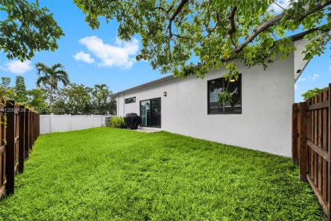 Casa en venta en Hallandale Beach, Florida, 3 dormitorios, 148.64 m2 № 2378870 - foto 27