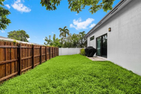 Casa en venta en Hallandale Beach, Florida, 3 dormitorios, 148.64 m2 № 2378870 - foto 28