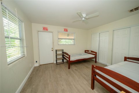 Casa en venta en Fort Lauderdale, Florida, 4 dormitorios, 573.02 m2 № 1730755 - foto 19