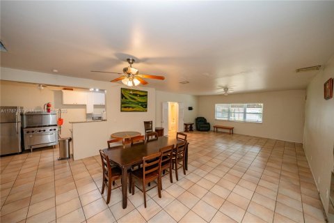 Casa en venta en Fort Lauderdale, Florida, 4 dormitorios, 573.02 m2 № 1730755 - foto 24