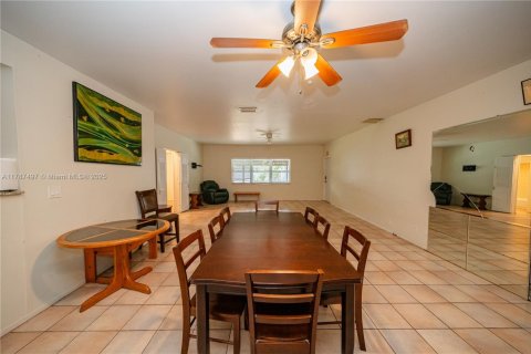 Casa en venta en Fort Lauderdale, Florida, 4 dormitorios, 573.02 m2 № 1730755 - foto 23