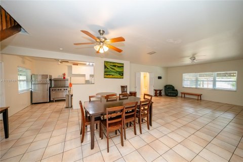 Casa en venta en Fort Lauderdale, Florida, 4 dormitorios, 573.02 m2 № 1730755 - foto 25