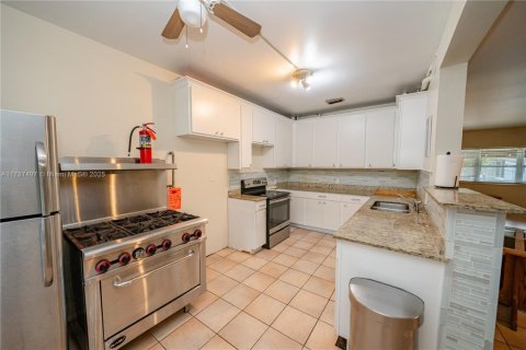 Casa en venta en Fort Lauderdale, Florida, 4 dormitorios, 573.02 m2 № 1730755 - foto 27