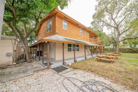Casa en venta en Fort Lauderdale, Florida, 4 dormitorios, 573.02 m2 № 1730755 - foto 6