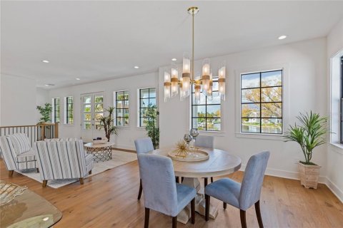 Casa en venta en Saint Petersburg, Florida, 4 dormitorios, 341.23 m2 № 2204278 - foto 2
