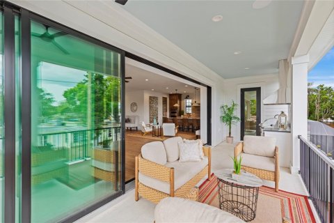 Casa en venta en Saint Petersburg, Florida, 4 dormitorios, 341.23 m2 № 2204278 - foto 5