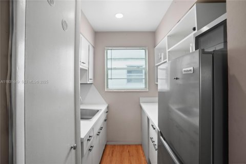 Condominio en venta en Miami Beach, Florida, 37.16 m2 № 1990219 - foto 14