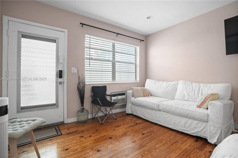 Condominio en venta en Miami Beach, Florida, 37.16 m2 № 1990219 - foto 6