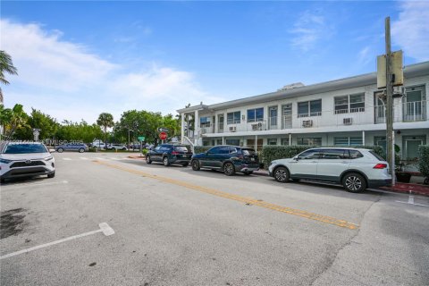 Condominio en venta en Miami Beach, Florida, 37.16 m2 № 1990219 - foto 20