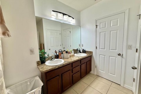 Casa en venta en Palm Bay, Florida, 3 dormitorios, 177.91 m2 № 2237362 - foto 9