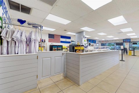 Commercial property in Homestead, Florida № 1875459 - photo 9