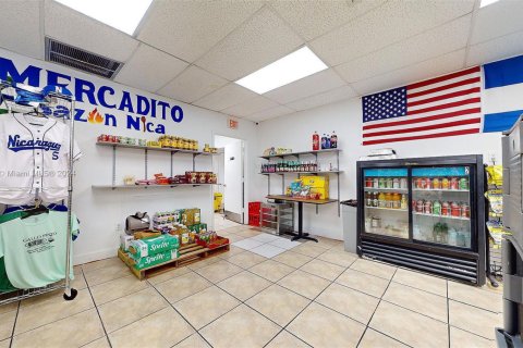 Commercial property in Homestead, Florida № 1875459 - photo 25