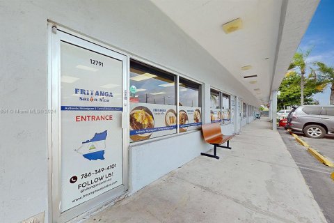 Commercial property in Homestead, Florida № 1875459 - photo 2