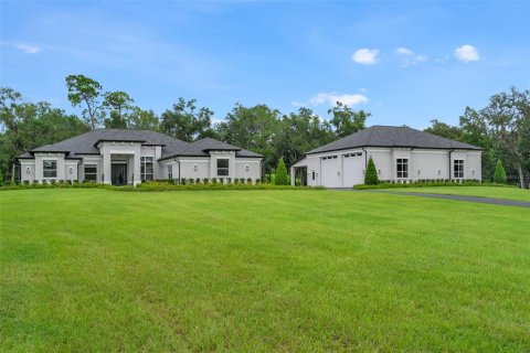 House in Homosassa, Florida 4 bedrooms, 252.69 sq.m. № 1876738 - photo 4