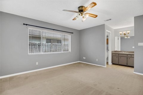 House in Casselberry, Florida 3 bedrooms, 142.23 sq.m. № 1793157 - photo 19