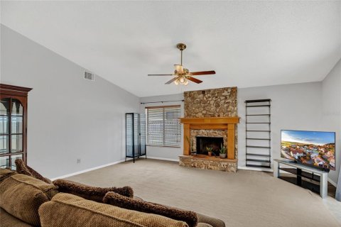 House in Casselberry, Florida 3 bedrooms, 142.23 sq.m. № 1793157 - photo 8