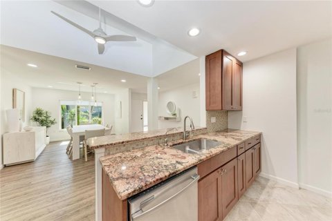 Villa ou maison à vendre à Bradenton, Floride: 3 chambres, 195 m2 № 2167257 - photo 11