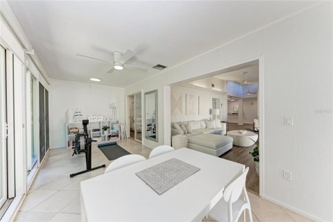 Villa ou maison à vendre à Bradenton, Floride: 3 chambres, 195 m2 № 2167257 - photo 30