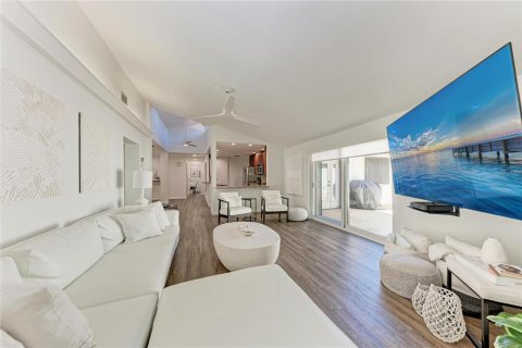 Villa ou maison à vendre à Bradenton, Floride: 3 chambres, 195 m2 № 2167257 - photo 6