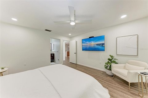 Villa ou maison à vendre à Bradenton, Floride: 3 chambres, 195 m2 № 2167257 - photo 18
