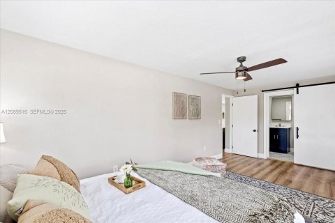 House in Lake Worth, Florida 3 bedrooms, 132.85 sq.m. № 2368111 - photo 11