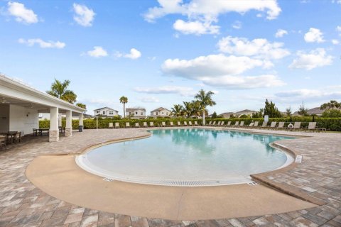 House in Port St. Lucie, Florida 3 bedrooms, 201.04 sq.m. № 2368229 - photo 23