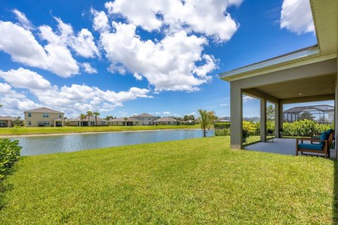 House in Port St. Lucie, Florida 3 bedrooms, 201.04 sq.m. № 2368229 - photo 21