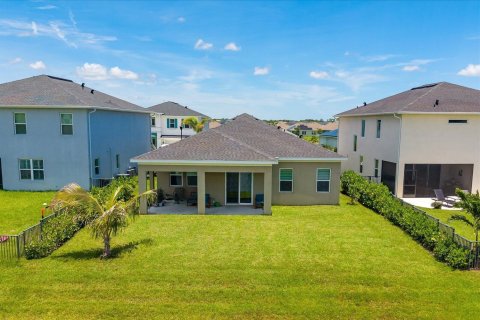 House in Port St. Lucie, Florida 3 bedrooms, 201.04 sq.m. № 2368229 - photo 20